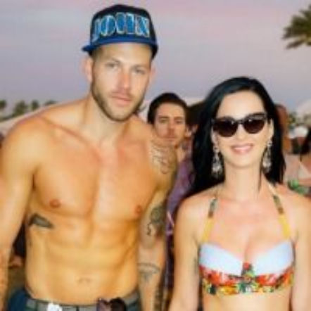 Polak stylistą Katy Perry i Nicki Minaj. Zdolny i seksowny Johnny Wujek! 