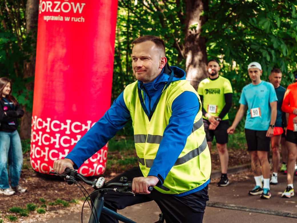 Sportowe emocje w Chorzowie. 150 biegaczy wystartowało w 6. edycji Chorzowskiej Dychy