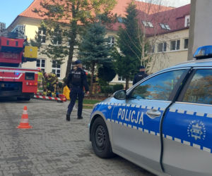 Próbna ewakuacja w zamojskim rolniczaku