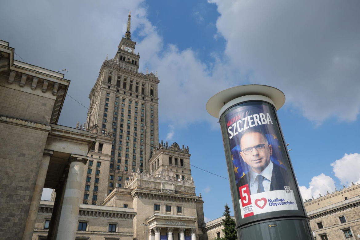 Plakaty wyborcze przed wyborami do Parlamentu Europejskiego 2024