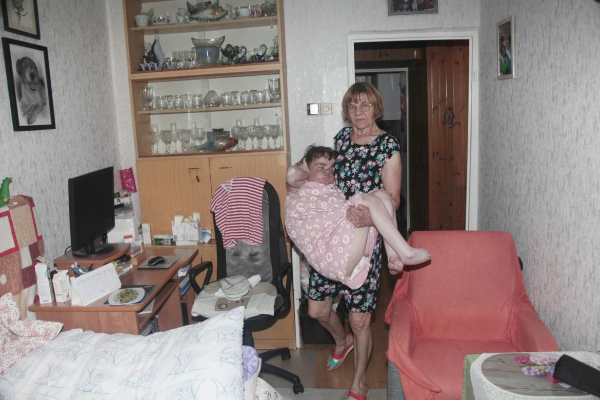 Siedlce. Kupmy Karolinie podnośnik do kąpieli 