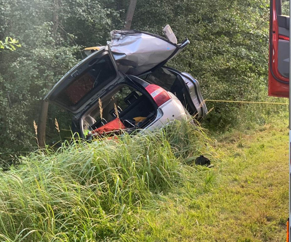 Śmiertelny wypadek w Wesołej. Czołowe zderzenie z ciężarówką 