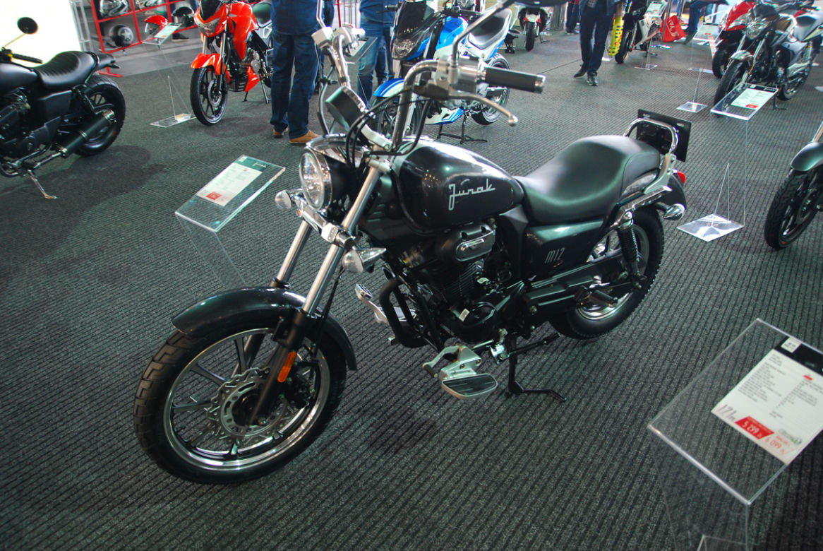 Motocykle Junak na Targach Poznań Motor Show 2017