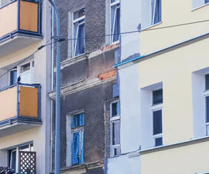 Wyremontowali kamienicę na Pomorzanach. Efekt mocno zaskoczył. Co tu się stało?