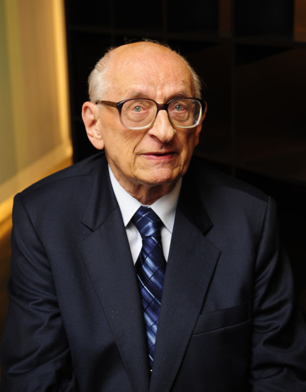 Tak wygląda grób prof. Bartoszewskiego w 8. rocznicę śmierci
