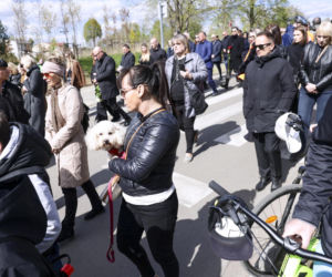 Poświęcił im swoją kampanię wyborczą. Przyszły na pogrzeb Łukasza Litewki. Oczy od razu się zaszkliły