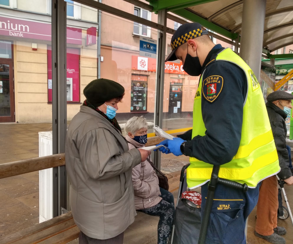Lublin: Darmowe maseczki dla pasażerów komunikacji miejskiej
