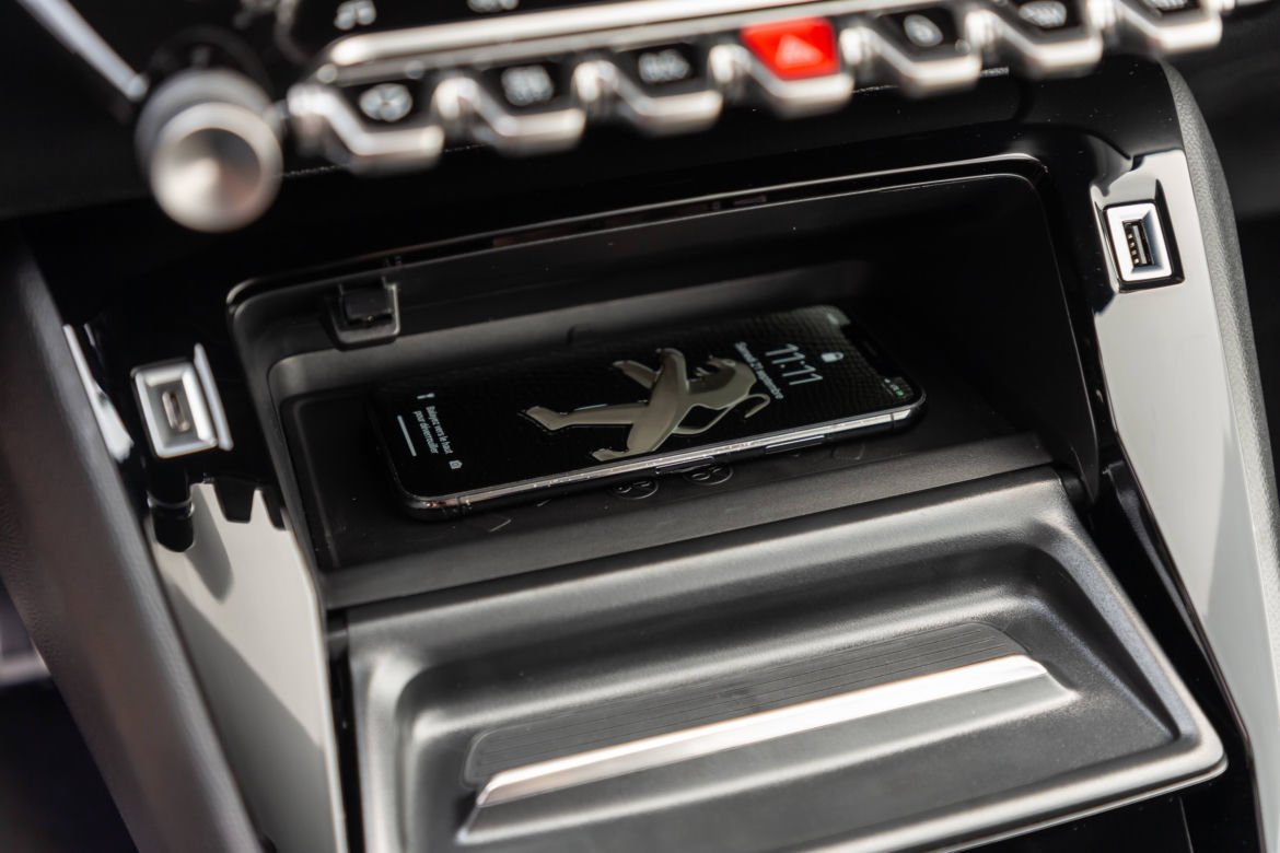 Peugeot 208 - wnętrze