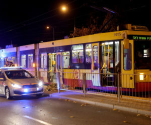 Warszawa: śmierć pod kołami tramwaju. Chciał skrócić sobie drogę?