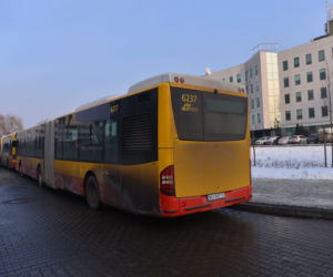 Wożą pasażerów brudasami