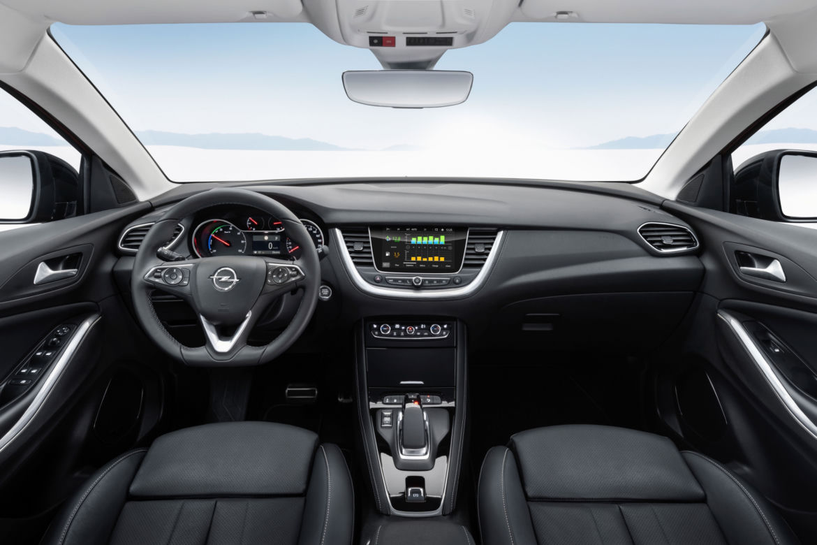 Opel Grandland X Hybrid4 1.6 Turbo A8 300 KM AWD