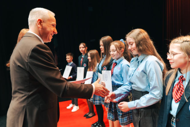 Najzdolniejsi uczniowie odebrali stypendia Prezydenta Miasta Siedlce