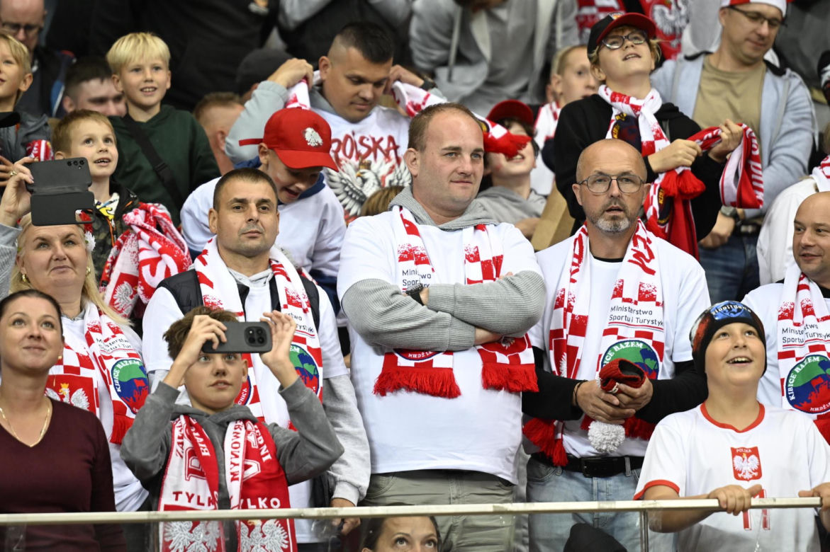 Kibice na meczu Polska - Rumunia. Znajdź się na zdjęciach z Narodowego!