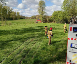 Dachowanie BMW w Mostowie w powiecie łosickim