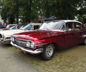 Zlot zabytkowych samochodów