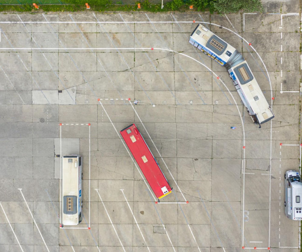 Szukasz pracy? Zrób bezpłatny kurs w MPK Wrocław i zostań kierowcą autobusu miejskiego