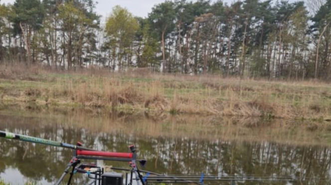 Garwolin: Z rzeki wyłowiono ciało mężczyzny. Zwłoki zauważyli wędkarze.