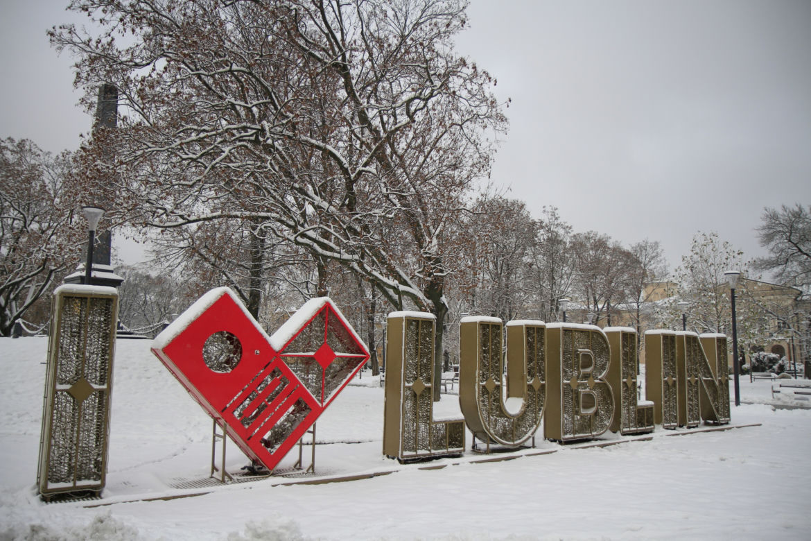 Zima w Lublinie. Tak wygląda centrum miasta po pierwszych opadach śniegu!