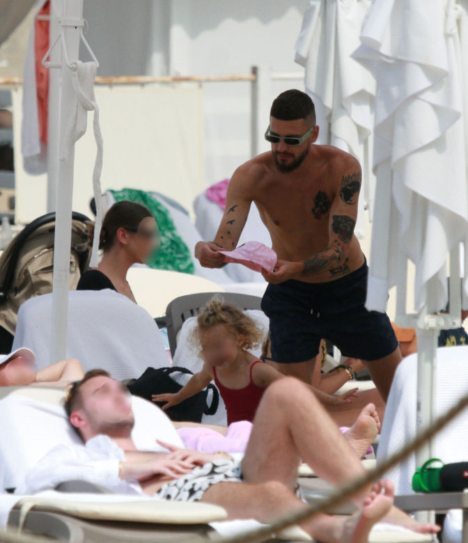  Bartosz Bereszyński i Mateusz Klich smażą się na plaży