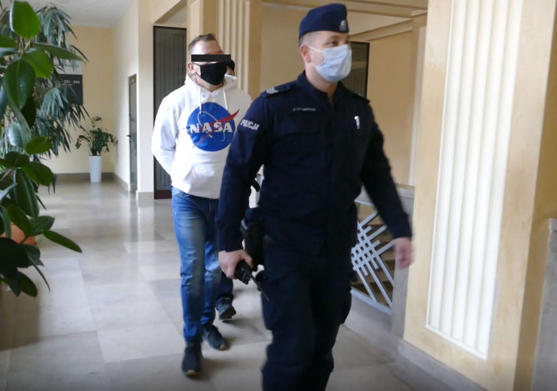 Skatował dwóch mężczyzn, bo zostawiła go żona