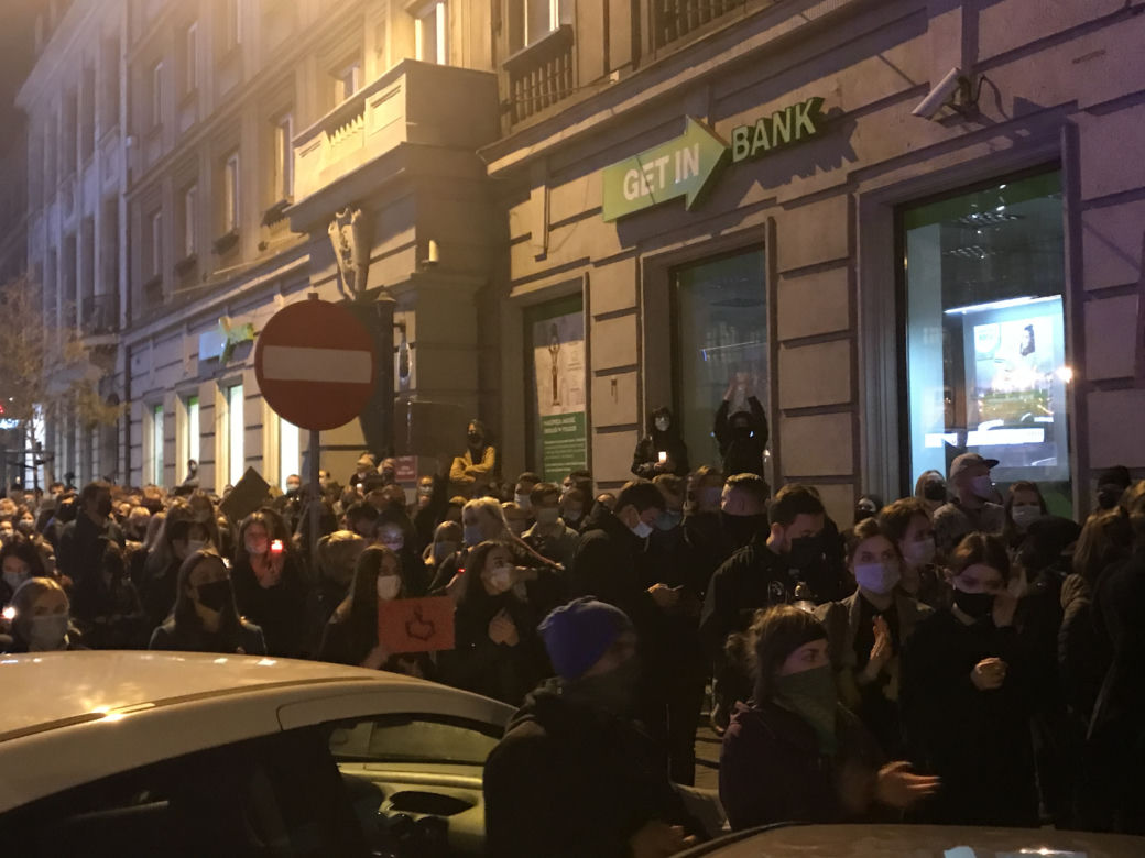 Protest kobiet w Katowicach. Tłumy strajkują przeciwko zakazowi aborcji