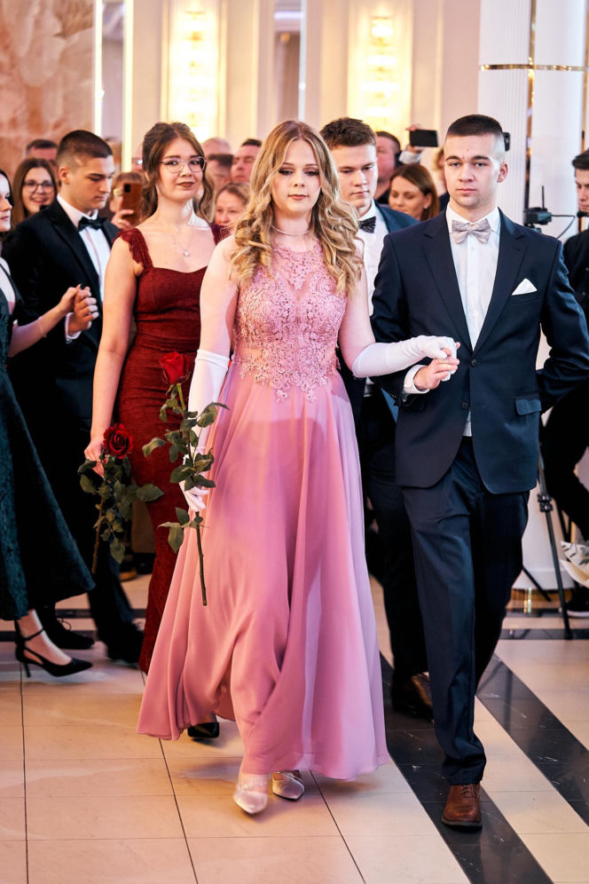 Studniówka siedleckiej Królówki 2026 - walc i polonez