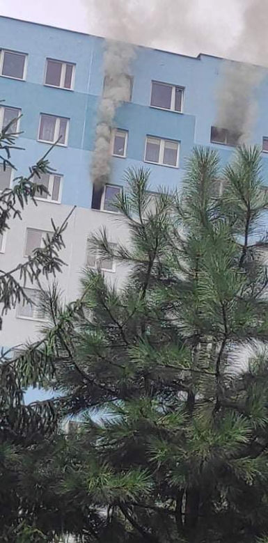 W Rzeszowie płonie mieszkanie w bloku nr 24 na Podwisłoczu