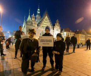 Tak było! Zobacz, jak żołnierze AK maszerowali przez Wrocław
