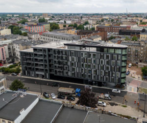 Łódzki blok w kształcie żelazka robi furorę