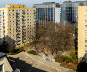 Za ciasno na nowy blok? Spokojnie, upchną. Drzewa się wytnie, plac zabaw usunie