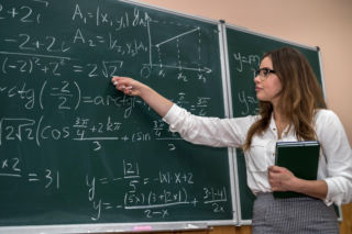 Jedno działanie, trzy różne wyniki. Który jest poprawny?