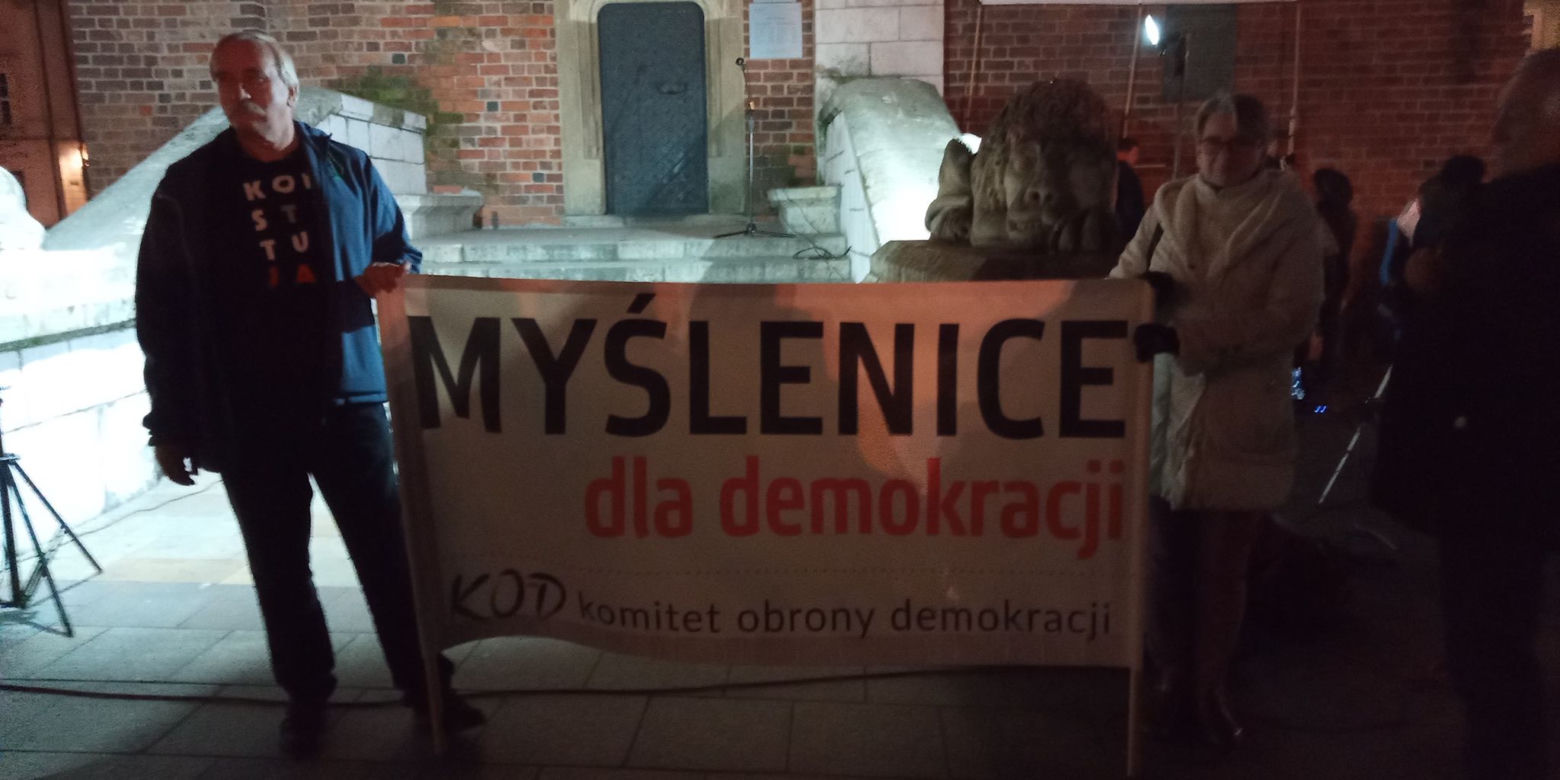 Krakownianie manifestowali w obronie sędziów i praworządności