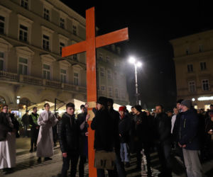Akademicka Droga Krzyżowa — okazja do umocnienia wiary, nie tylko dla studentów