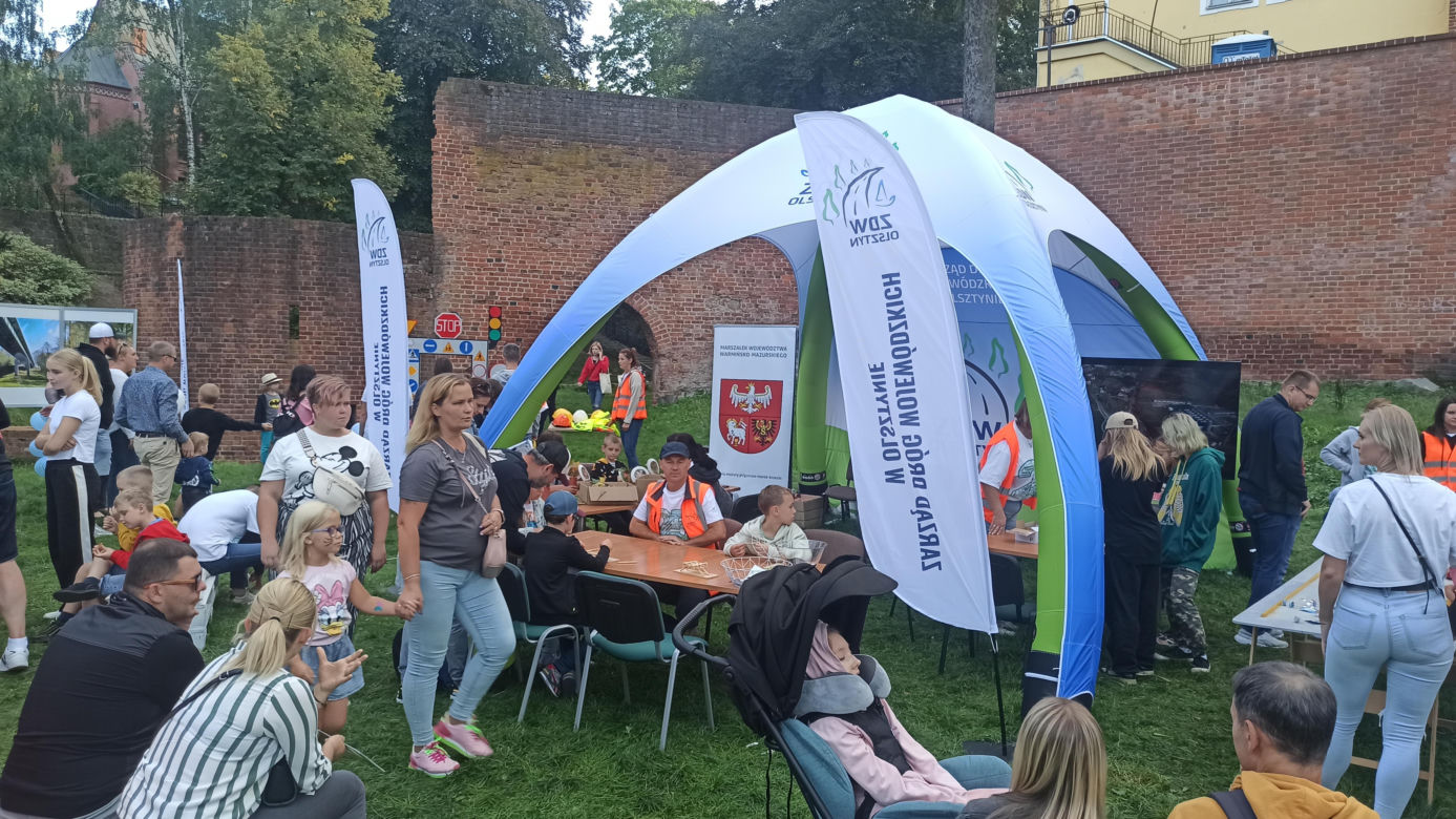 Tłumy na Starym Mieście w Olsztynie. Mieszkańcy świętowali 25-lecie samorządu Warmii i Mazur [ZDJĘCIA]