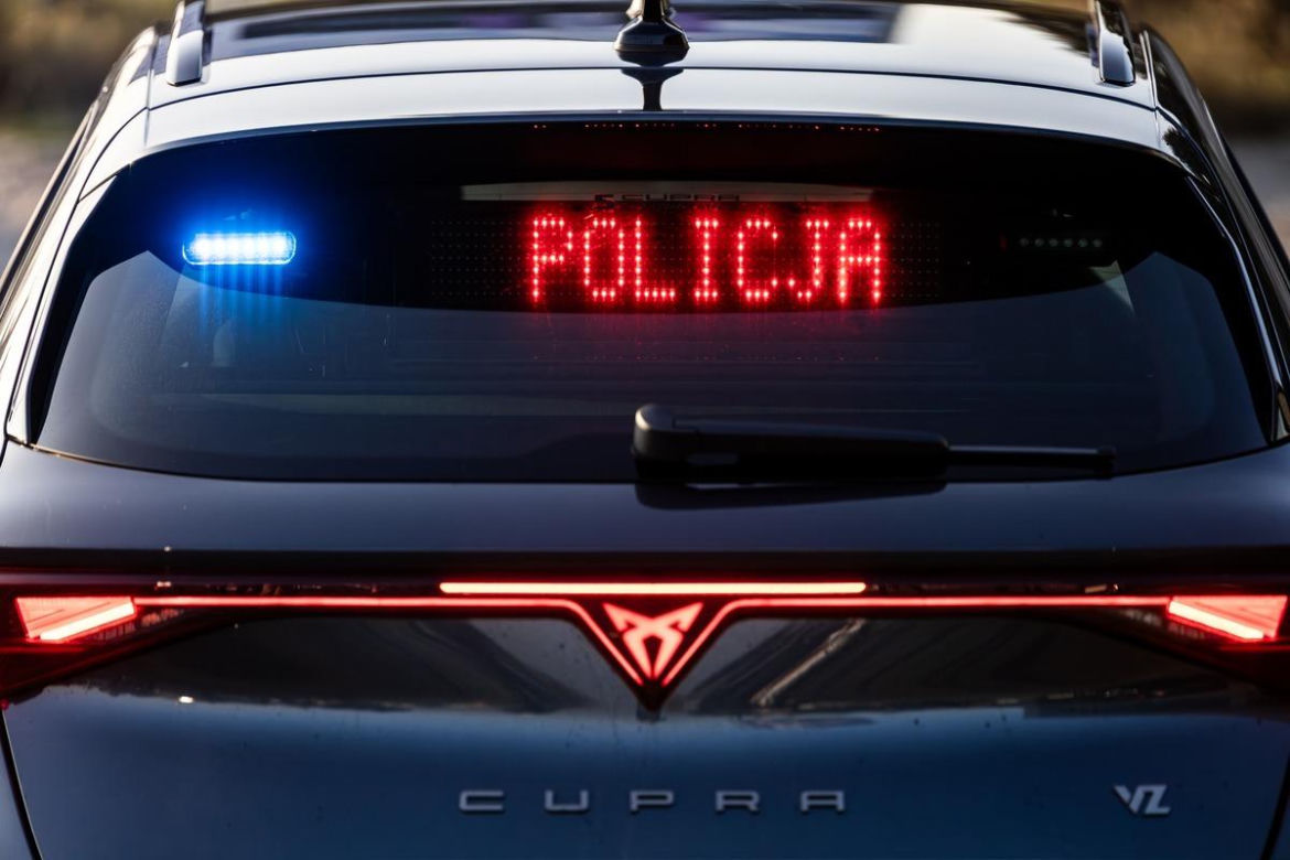 CUPRA Sportstouer VZ wzmocniło flotę pościgowych aut drogówki
