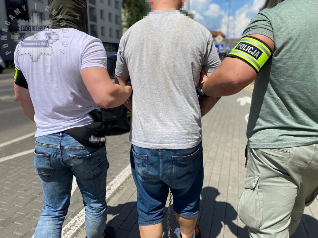 Śląskie: 36-latek brutalnie pobił emerytowanego policjanta. To była zemsta