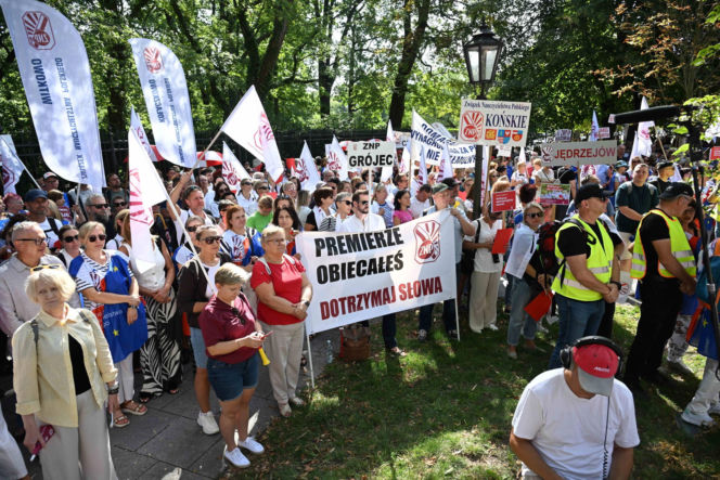 Protest nauczycieli. Chcą podwyżek. Ile zarabia się w polskich szkołach?
