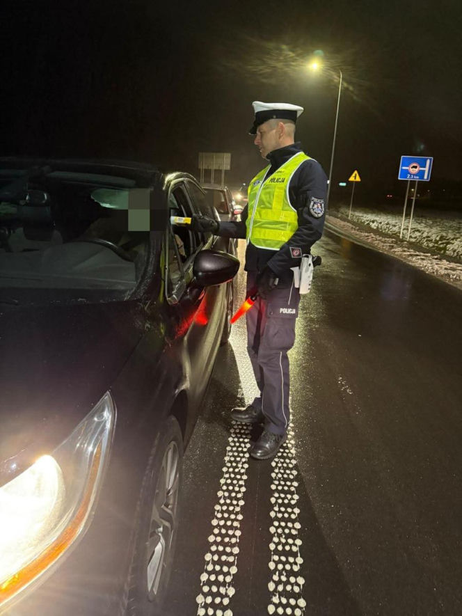 Po alkoholu za kółkiem. "Trzeźwy poranek" na gostyńskich drogach [ZDJĘCIA]