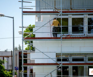 Bełchatów: Budynek Odry zmienia się w oczach! Kapitalny remont idzie pełną parą