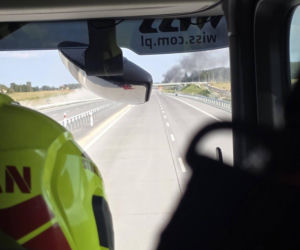 Pożar naczepy ciężarówki spowodował kilkugodzinne utrudnienia na autostradzie A2 w powiecie siedleckim