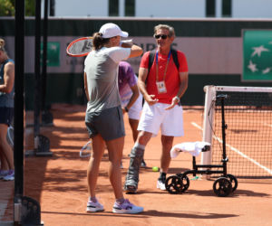 Iga Świątek na ostatnim treningu przez III rundą Roland Garros