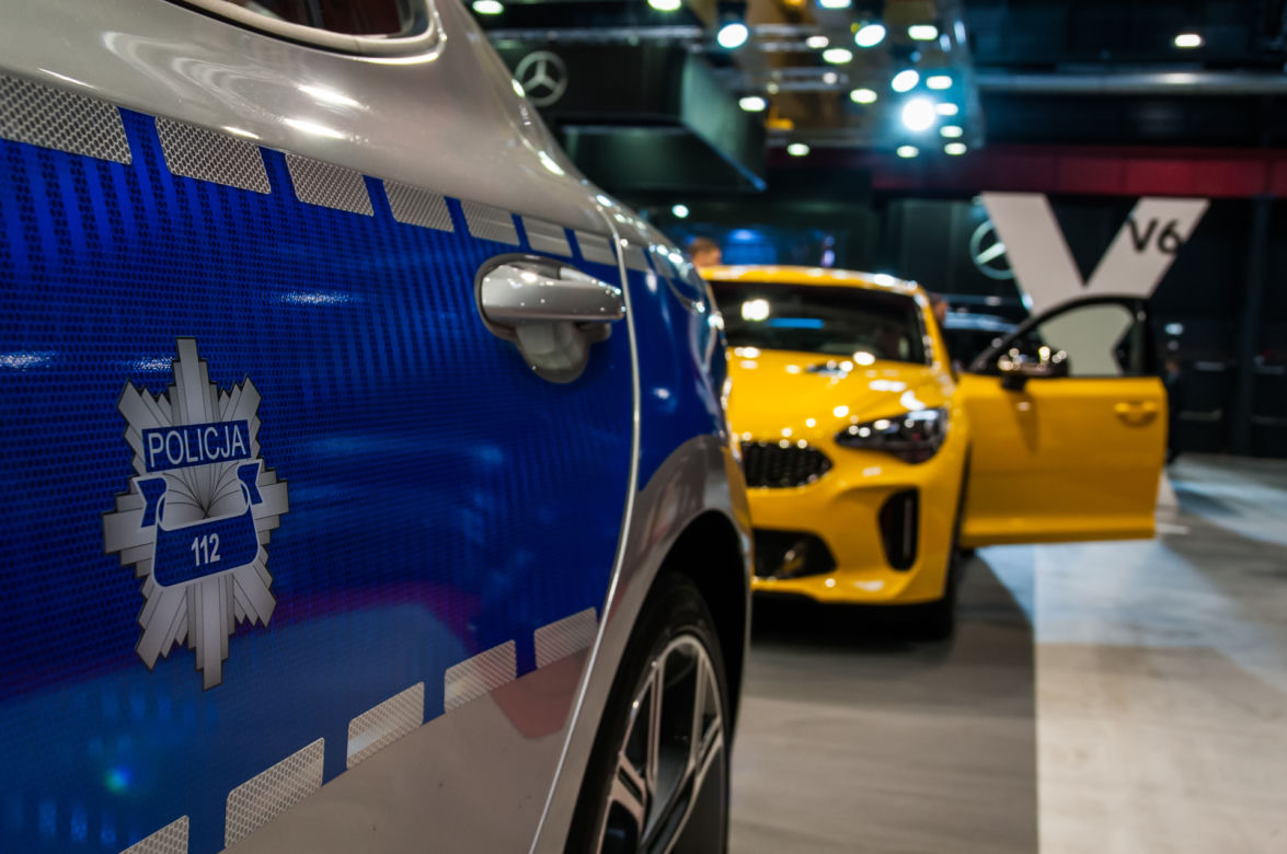 Kia Stinger GT, oznakowany radiowóz