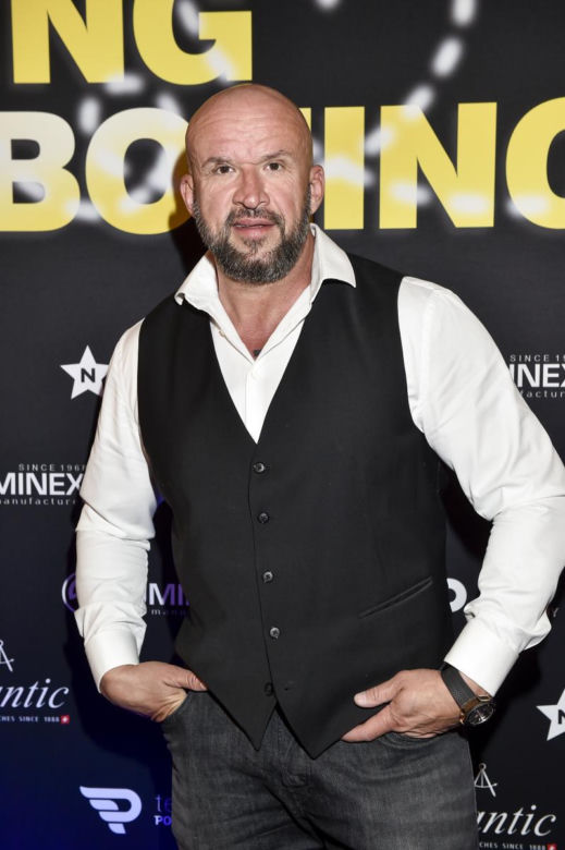 Tomasz Oświeciński filmową gwiazdą produkcji Vegi. Tak celebryta zmieniał się przez lata