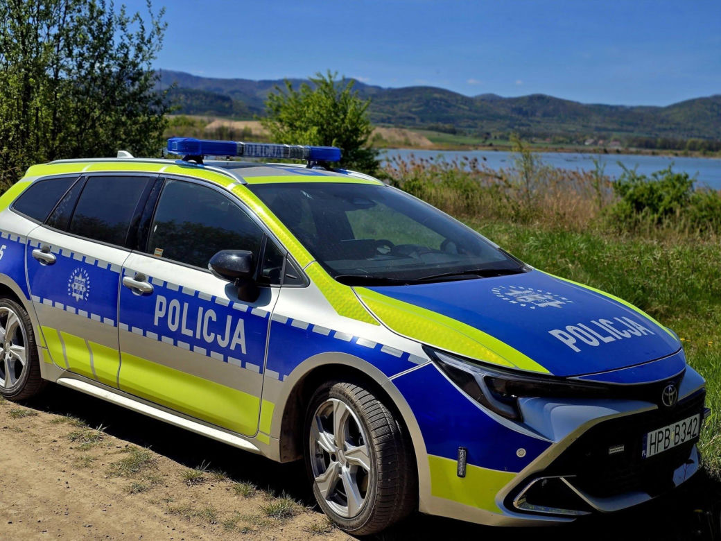 Trwają poszukiwania zaginionej 63-latki. Policja natrafiła na opuszczony samochód