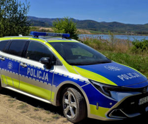 Trwają poszukiwania zaginionej 63-latki. Policja natrafiła na opuszczony samochód