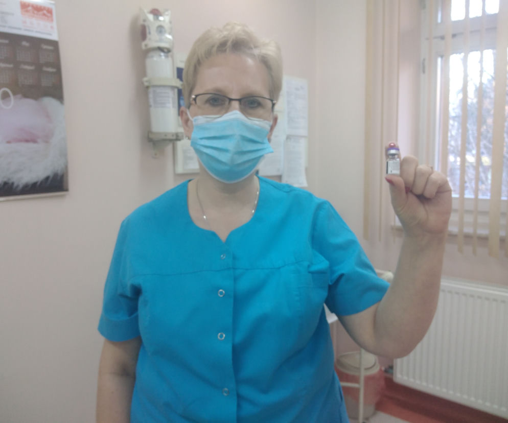 RZESZÓW: To historyczny moment! Pierwszą zaszczepioną przeciw COVID-19 jest epidemiolog