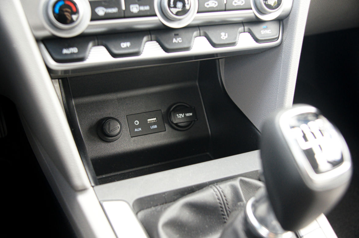 Hyundai Elantra Style 1.6 MPi 126 KM 6MT