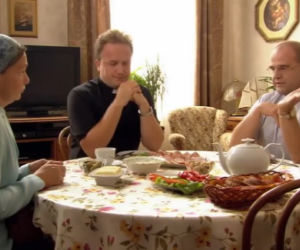 Ranczo 9 sezon odc. 116. Solejukowa (Katarzyna Żak), ksiądz Robert (Bartek Kasprzykowski), biskup Kozioł (Cezary Żak)