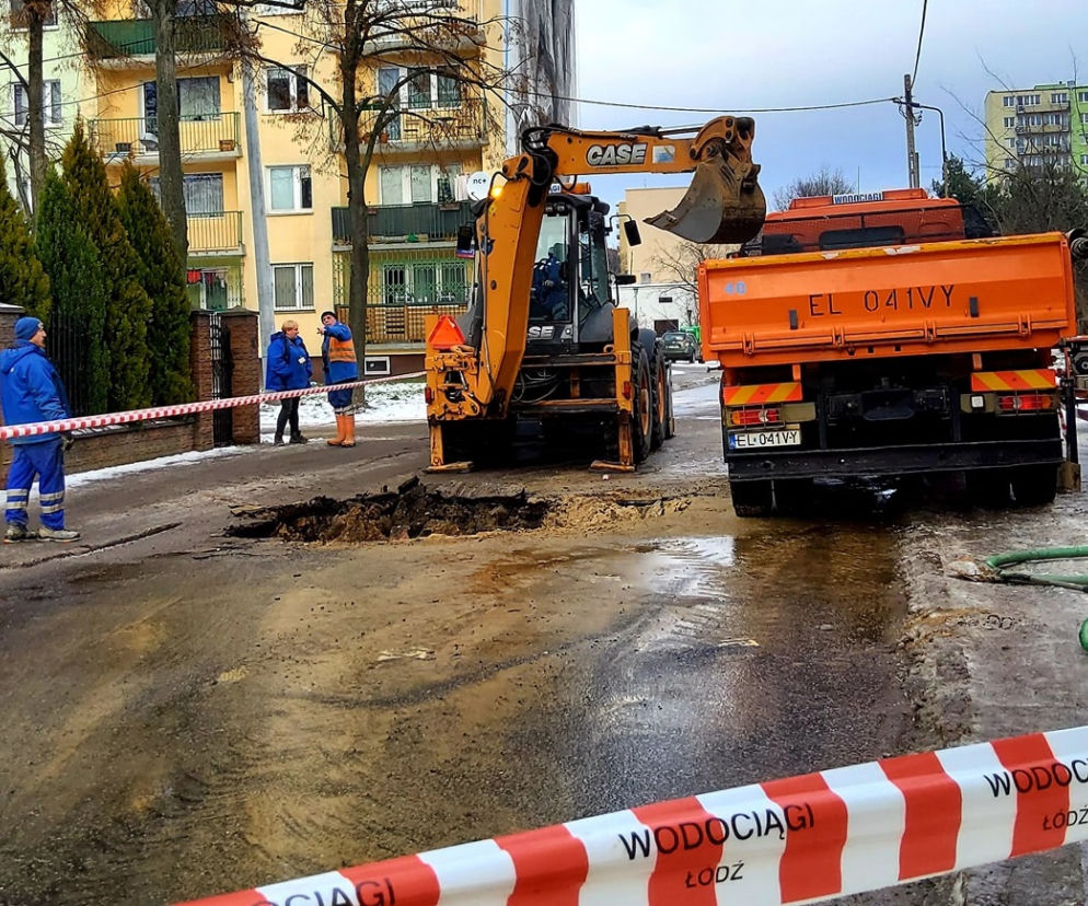 Awaria wodociągowa na łódzkich Bałutach! Utrudnienia w komunikacji miejskiej