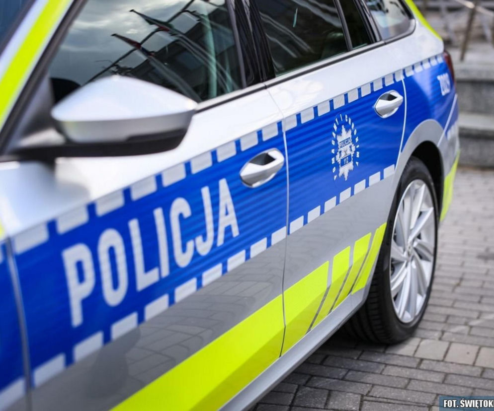Policjanci jeżdżą odnowionymi radiowozami! Samochody aż się błyszczą! [ZDJĘCIA]